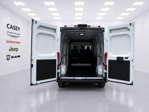 Used 2025 RAM ProMaster 2500 w/ Convenience Group FWD image 11