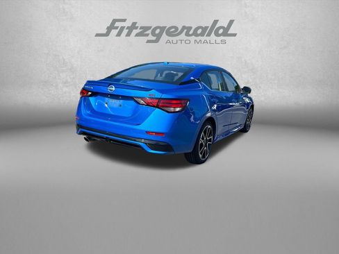 Used 2025 Nissan Sentra SR FWD image 8
