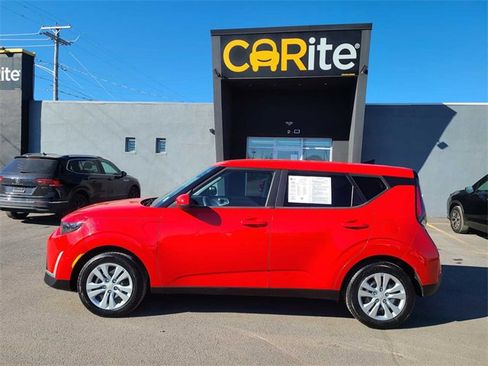 Used 2023 Kia Soul LX image 11