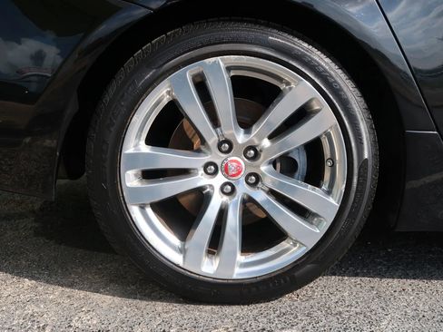 Used 2016 Jaguar XJ R-Sport image 59