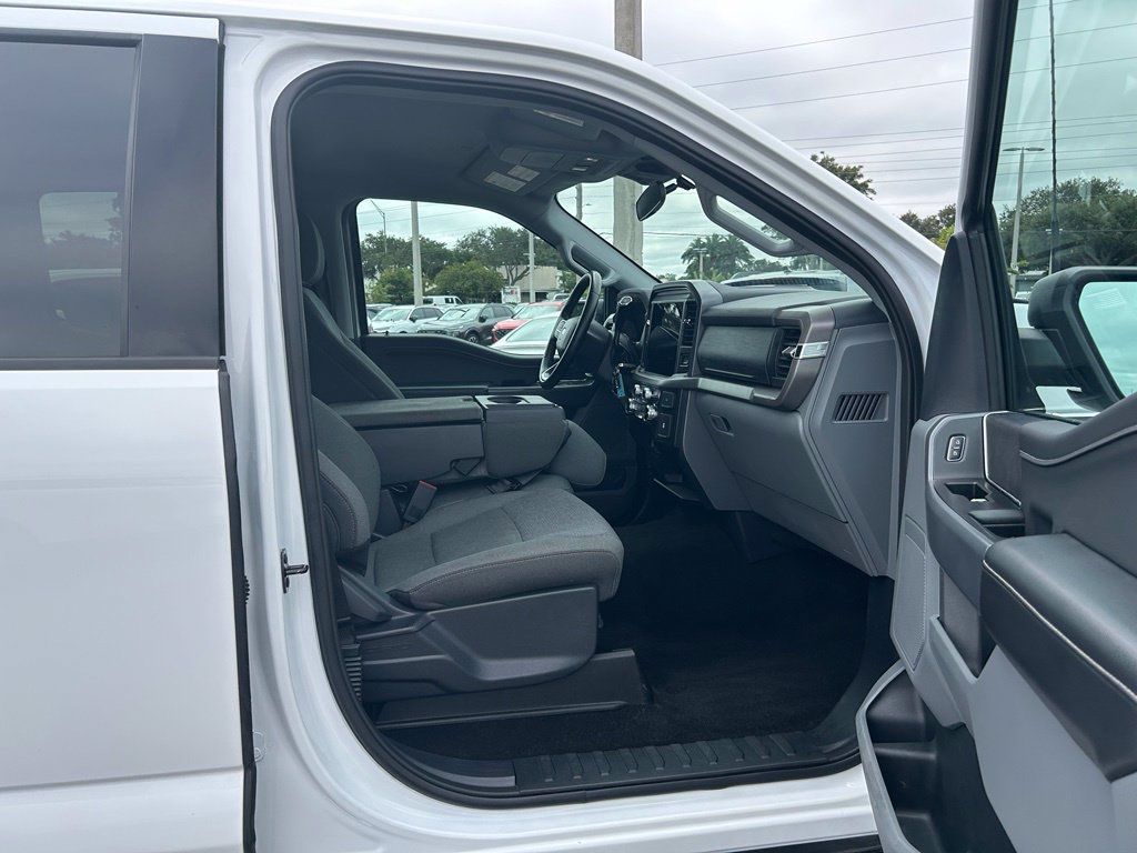 Used 2025 Ford F150 XLT w/ Equipment Group 301A Standard AWD/4WD image 35