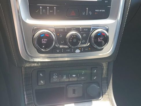 Used 2015 GMC Acadia SLT w/ Premium Edition FWD image 19