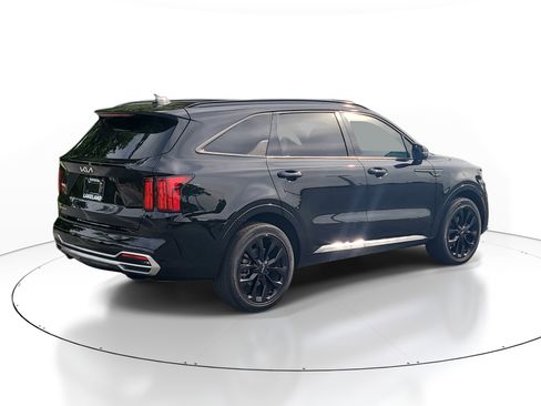 Used 2023 Kia Sorento SX FWD image 7