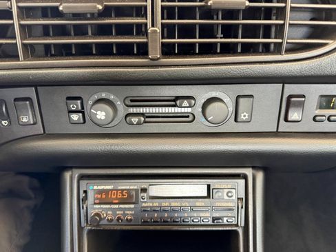 Used 1988 Porsche 944 Coupe RWD image 32