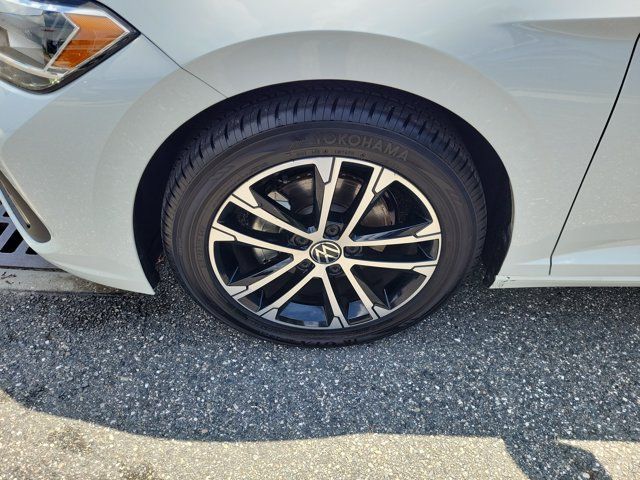 Used 2024 Volkswagen Jetta Sport FWD image 5