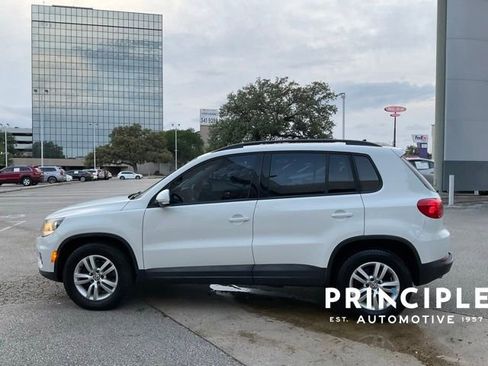 Used 2017 Volkswagen Tiguan S image 5