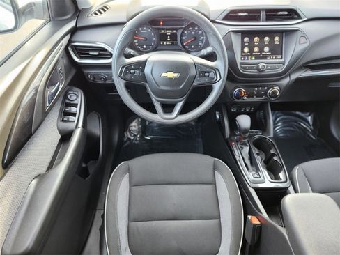 Used 2023 Chevrolet TrailBlazer LT image 11