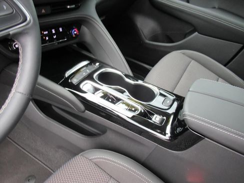 Used 2023 Buick Envision Preferred FWD image 15