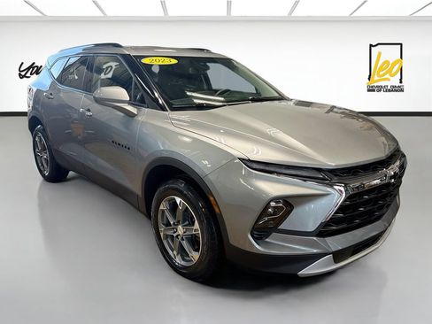 Used 2023 Chevrolet Blazer LT w/ Convenience Package FWD image 3