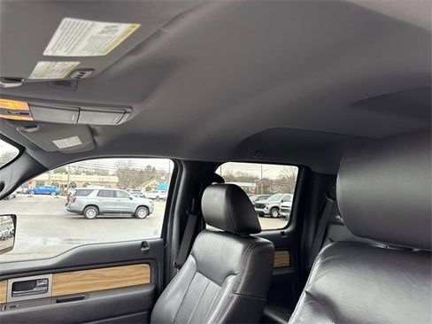 Used 2011 Ford F150 Lariat w/ Lariat Chrome Pkg image 32