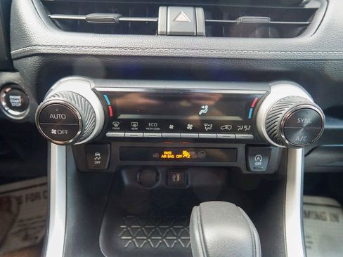 Used 2024 Toyota RAV4 XLE FWD image 24