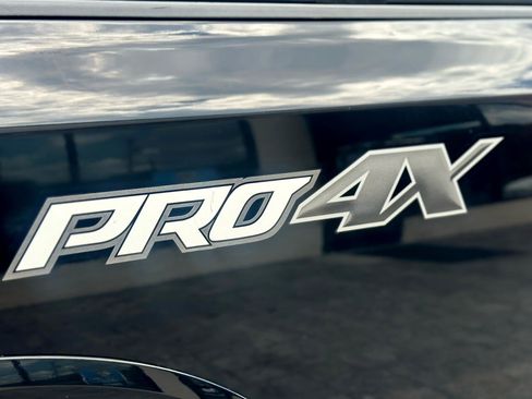 Used 2019 Nissan Titan PRO-4X image 14