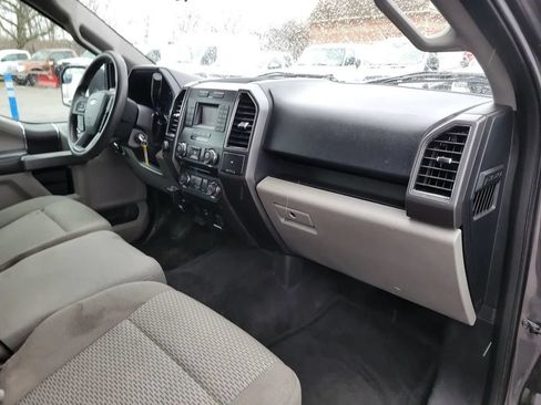 Used 2017 Ford F150 XLT AWD/4WD image 6