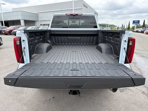 New 2026 GMC Sierra 3500 Denali Ultimate AWD/4WD image 24