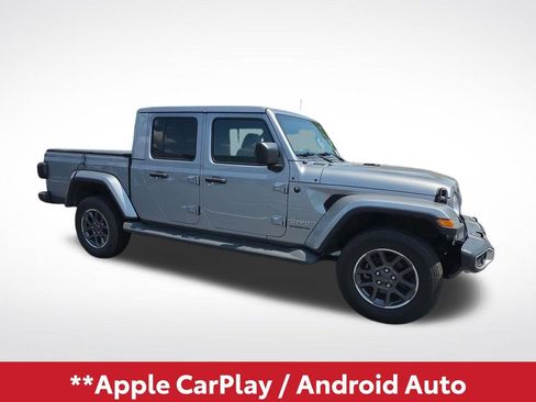 Used 2020 Jeep Gladiator Overland w/ LED Lighting Group AWD/4WD image 3