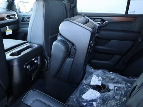 New 2026 GMC Yukon Denali w/ Sun & Power Step Package AWD/4WD image 18