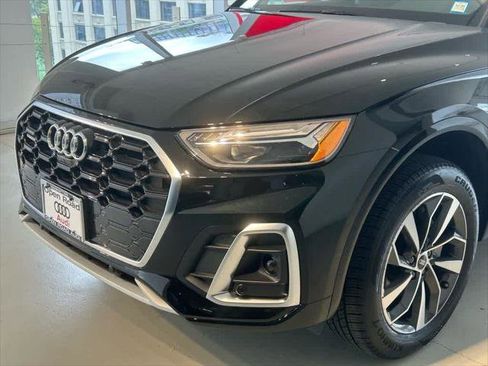 Certified 2025 Audi Q5 2.0T Premium Plus image 7