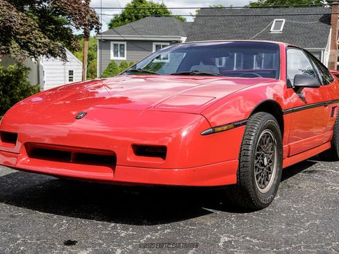 Used 1988 Pontiac Fiero GT RWD image 14