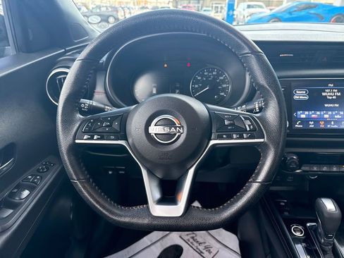 Used 2023 Nissan Kicks SR image 18