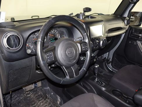 Used 2015 Jeep Wrangler Unlimited Sport w/ Quick Order Package 24S AWD/4WD image 23