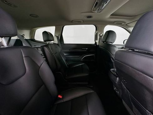 Used 2025 Kia Telluride S FWD image 26