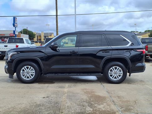 Used 2025 Toyota Sequoia SR5 AWD/4WD image 6