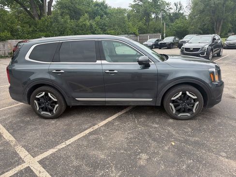 Used 2024 Kia Telluride S w/ S Sunroof Package AWD/4WD image 4