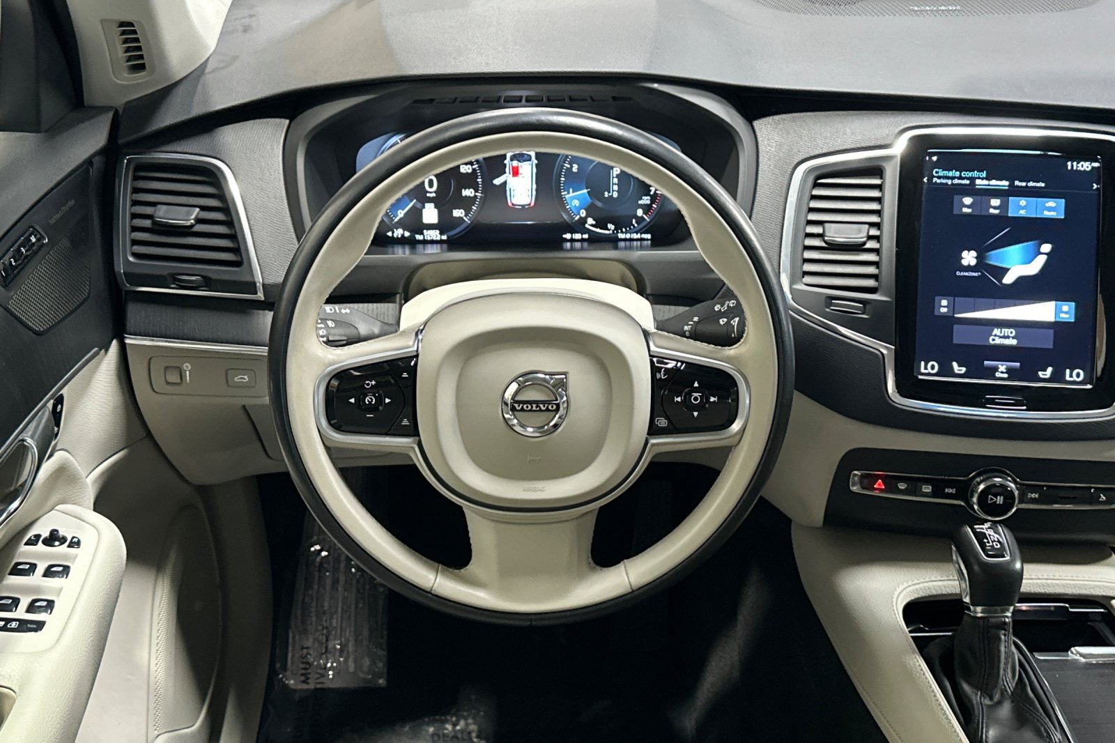 Used 2020 Volvo XC90 T5 Momentum w/ Protection Package Premier AWD/4WD image 16