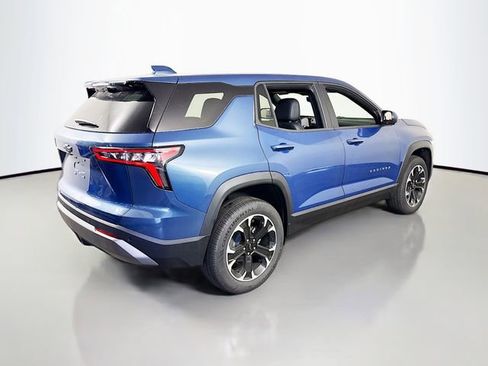 New 2026 Chevrolet Equinox LT w/ Convenience Package II FWD image 6