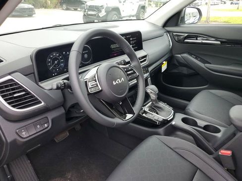 New 2026 Kia Seltos EX image 9