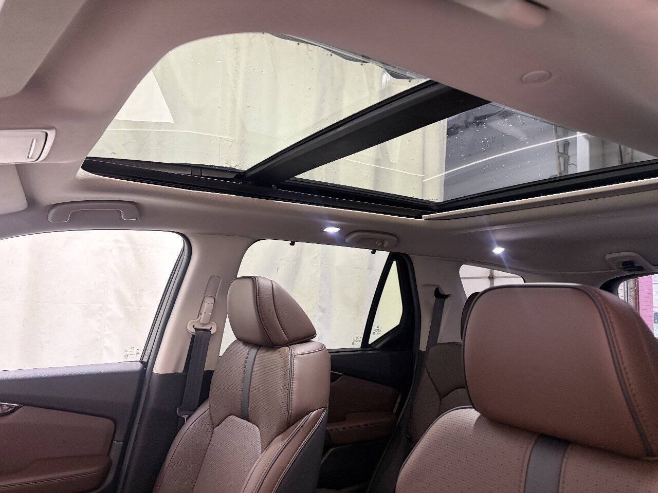 Used 2025 Honda Pilot Elite image 14