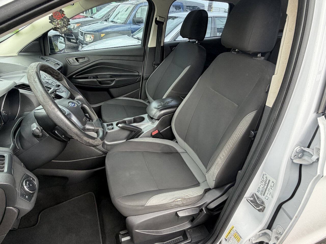 Used 2014 Ford Escape S FWD image 9