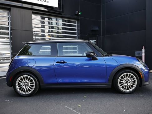 Used 2025 MINI Cooper S FWD image 4