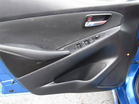 Used 2017 Toyota Yaris iA image 9