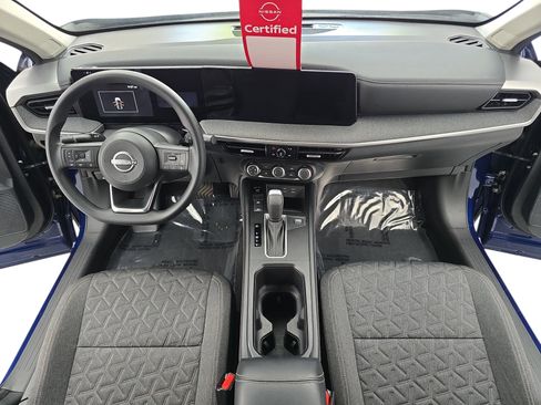 Certified 2025 Nissan Kicks SV AWD/4WD image 9