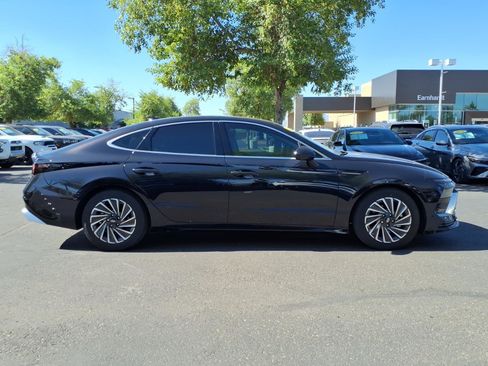 Certified 2025 Hyundai Sonata Limited FWD image 6