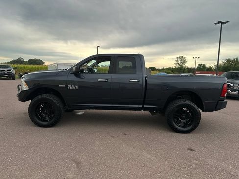 Used 2017 RAM 1500 Classic SLT AWD/4WD image 33