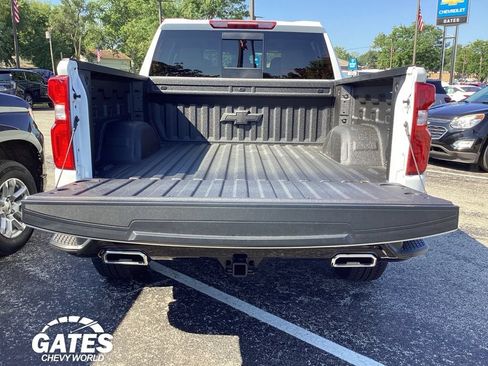 Used 2026 Chevrolet Silverado 1500 LT Trail Boss w/ LT Trail Boss Premium Package AWD/4WD image 9