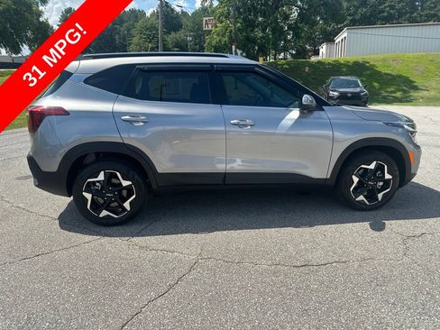 Used 2024 Kia Seltos EX AWD/4WD image 8