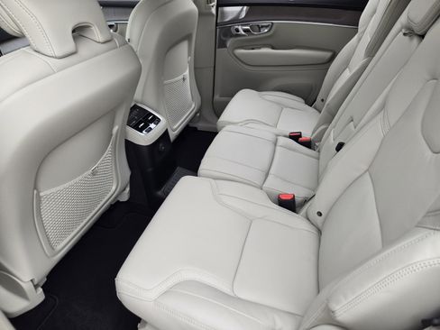 New 2026 Volvo XC90 T8 Ultra w/ Protection Package Premier AWD/4WD image 23