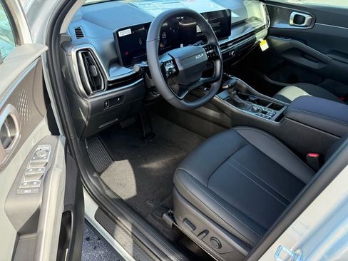 New 2026 Kia Sorento S image 9