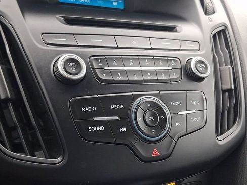 Used 2016 Ford Focus SE image 16