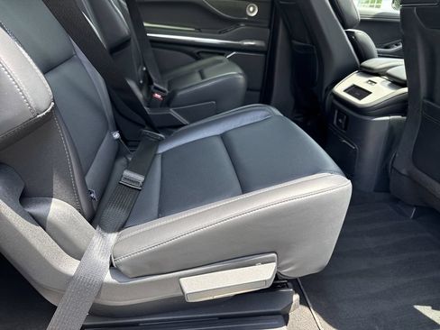 Used 2025 Lincoln Navigator L Reserve AWD/4WD image 15
