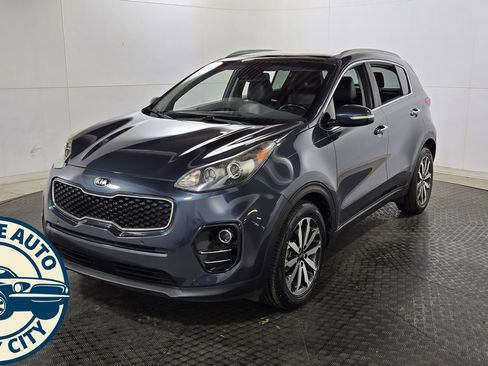 Used 2017 Kia Sportage EX w/ EX Technology Package FWD image 3