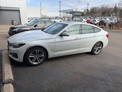 Used 2018 BMW 330i Gran Turismo xDrive image 1