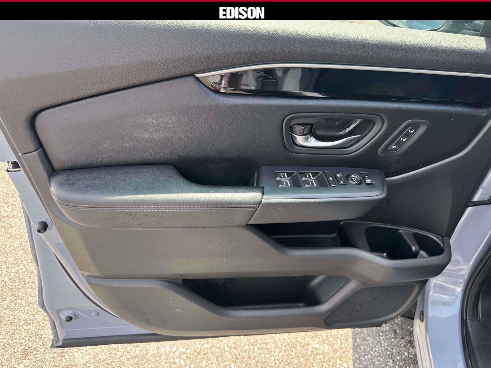 Used 2023 Honda Pilot Touring image 15
