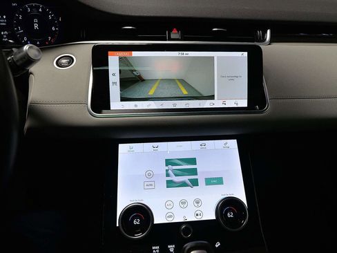 Used 2020 Land Rover Range Rover Evoque SE image 15