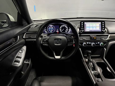 Used 2020 Honda Accord Sport image 11