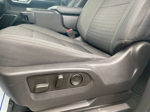 Used 2023 Chevrolet Silverado 1500 LT AWD/4WD image 16