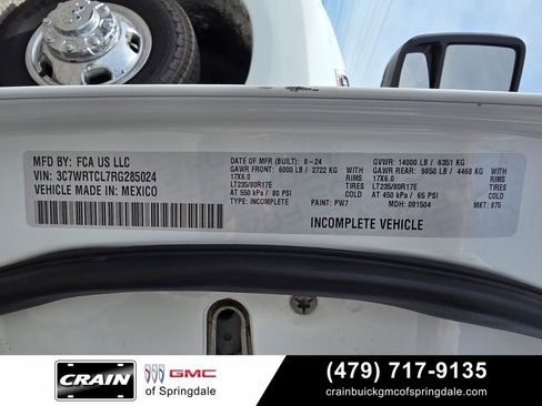 Used 2024 RAM 3500 SLT w/ Quick Order Package 2YG SLT AWD/4WD image 31